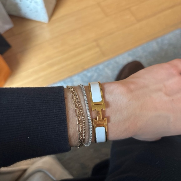 Hermés Clic H Bracelet - Picture 9 of 9